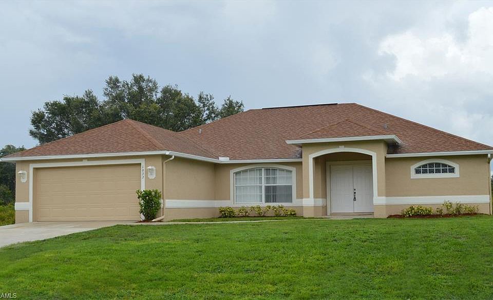 1st image of 1933 Latham Dr