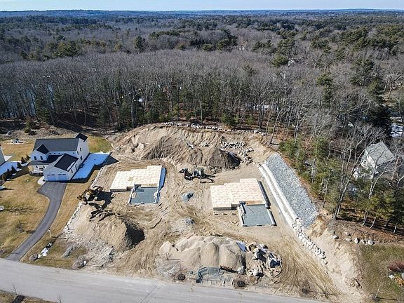 3rd image of 2 Norway Farms Dr