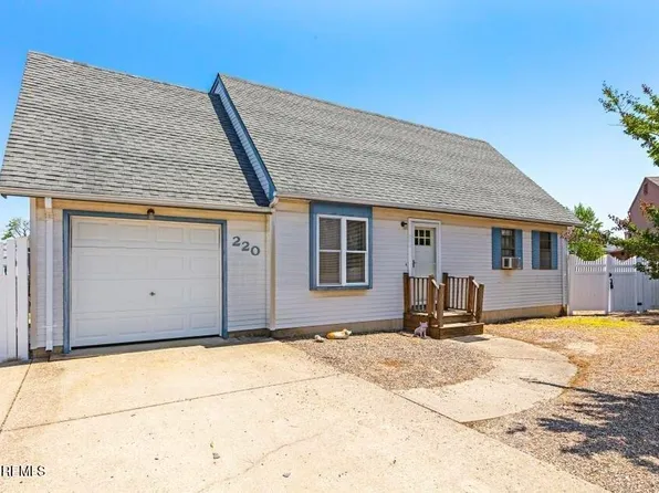 220 Catherine Ln, Manahawkin, NJ 08050
