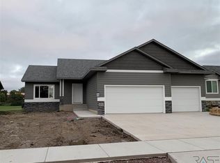 6804 S Beal Ave, Sioux Falls, SD 57108