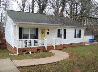 256 N 6th St, Mebane, NC 27302