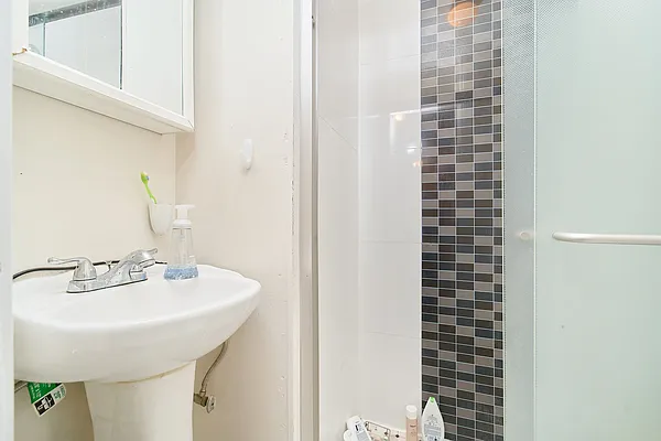 Rented by Living New York | media 4