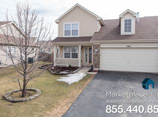 1967 Peninsula Ct, Hampshire, IL 60140