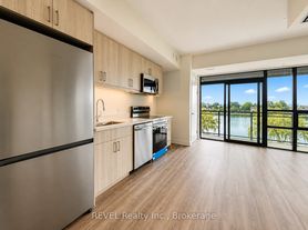 350 Prince Charles Dr, Welland, ON