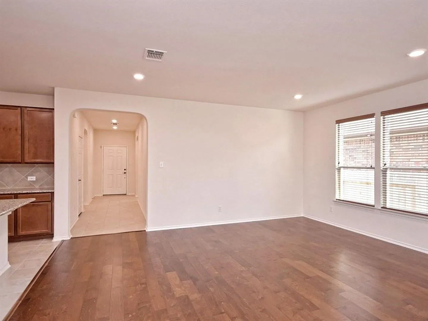 Mason Ranch 3-Bedroom/2-Bath plus Bonus Room — Photo 4