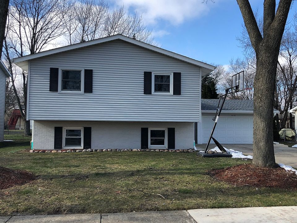 1st image of 1412 S Cypress Dr