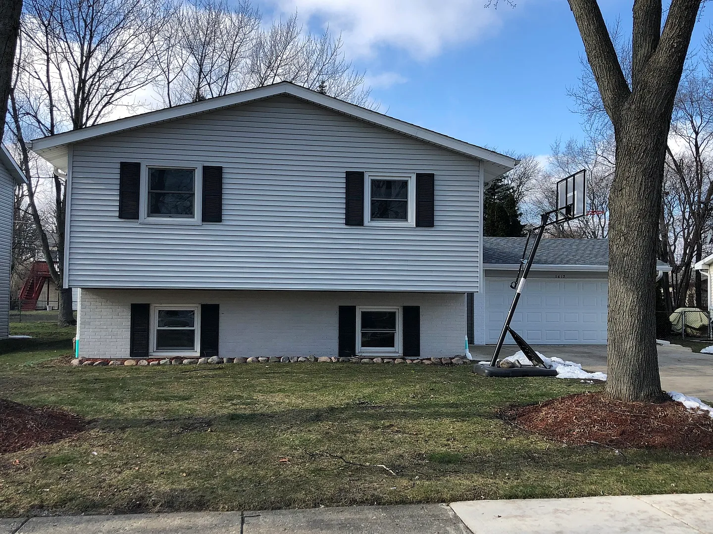 1412 S Cypress Dr photo 1