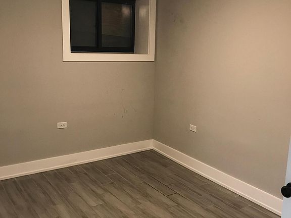 5th image of 2742 W Polk St #G