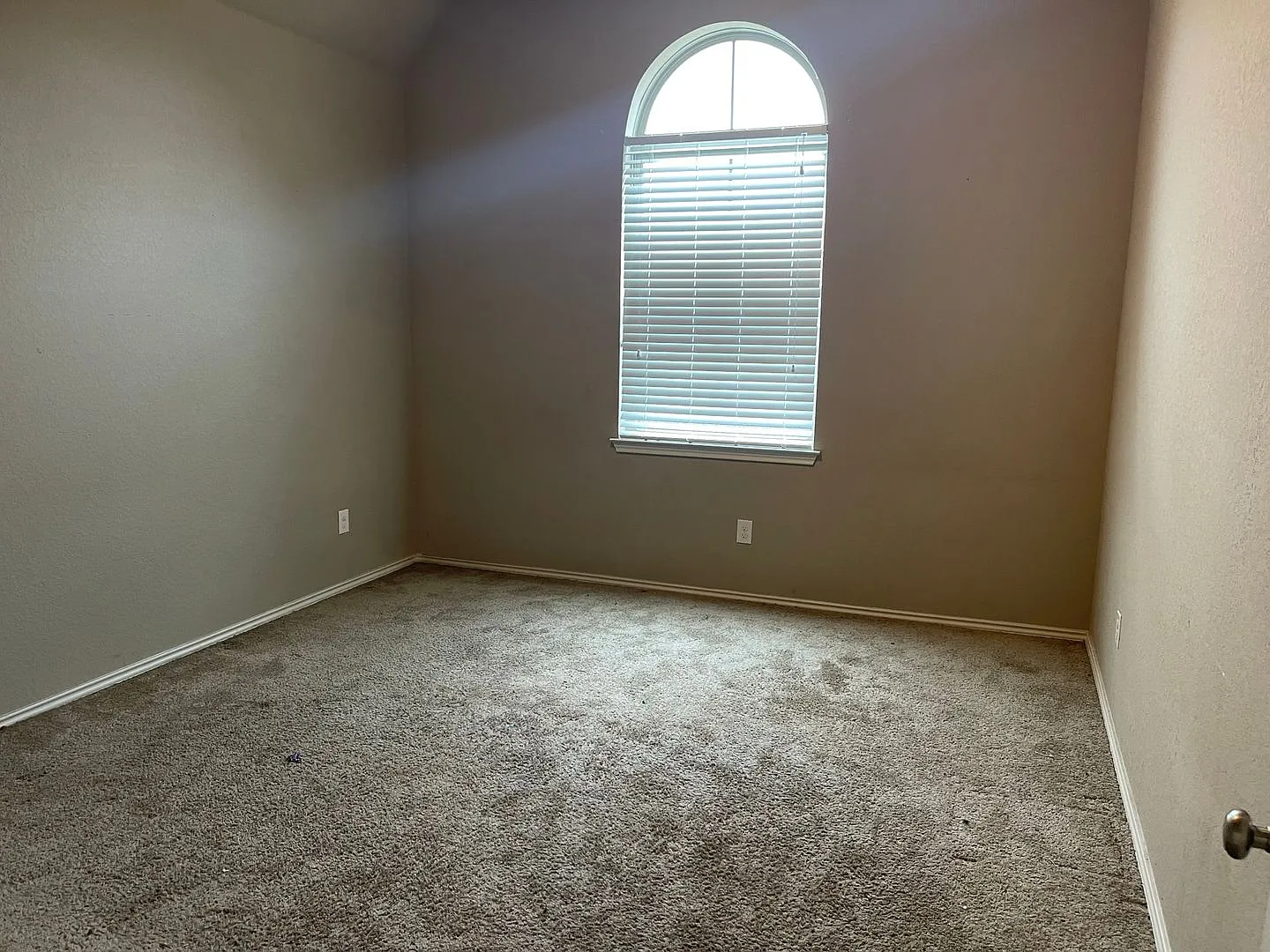 4 Bedroom/3.5 Bath Kallison Ranch — Photo 2