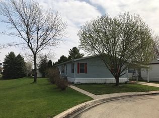 932 Bel Aire Ln, Dekalb, IL 60115