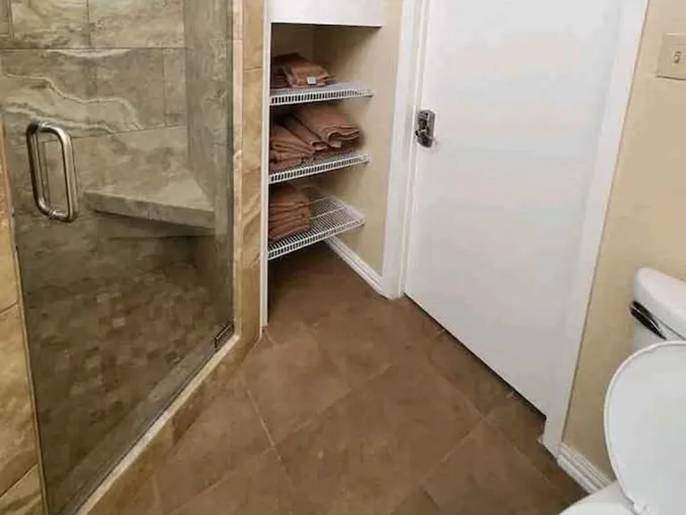 2010 Cochran Ln #2010 — Photo 5