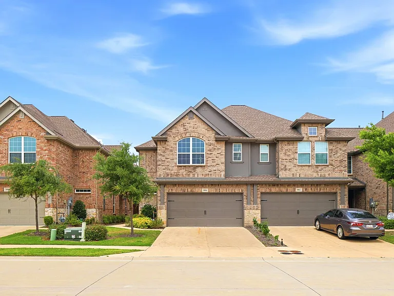 1004 Mikaela Dr — Photo 1