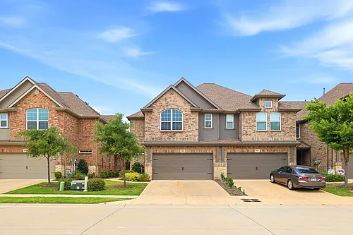 1004 Mikaela Dr Photo 1