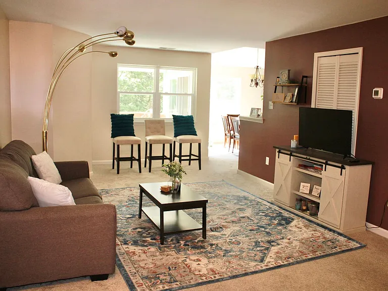 20 Deer Run Ct #H — Photo 3