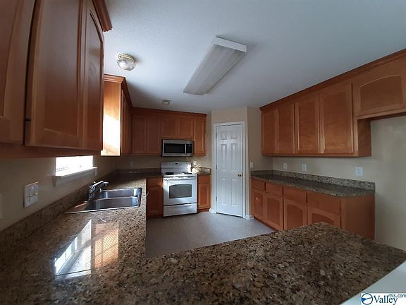 3rd image of 303 Holly Springs Dr