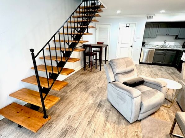 2413 Houma Blvd, Metairie, LA