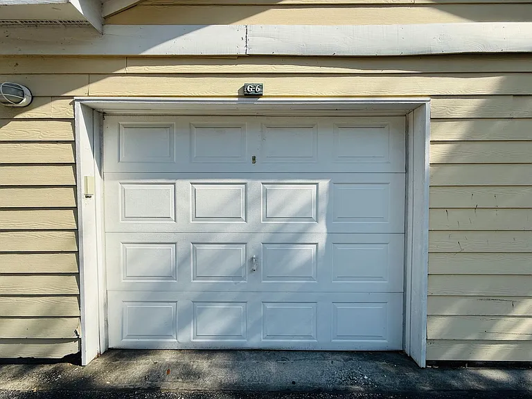 18557 Bridle Club Dr — Photo 34