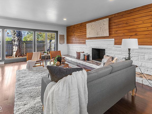 4th image of 3351 W 52nd St