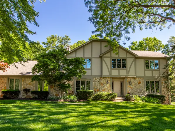 3644 E Carmel Dr, Carmel, IN 46033