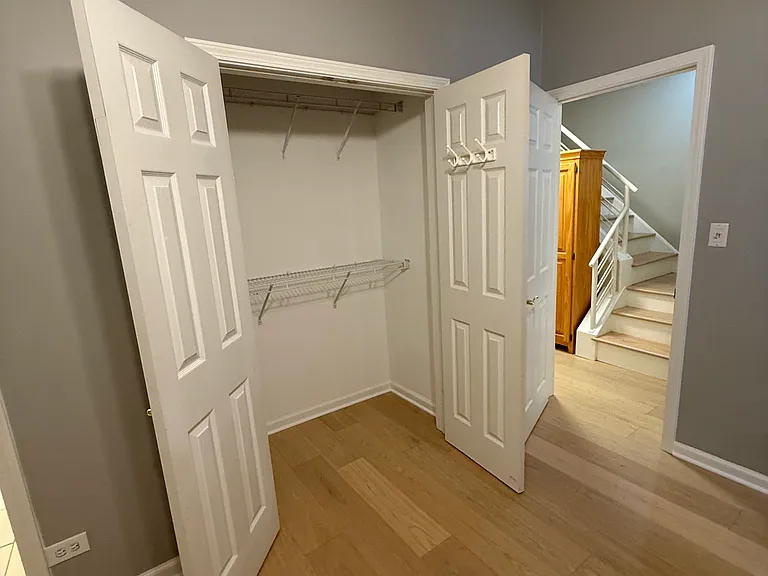 1102 N Marshfield Ave #1W — Photo 36