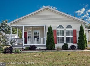 9 Pine Grove Ave, Manahawkin, NJ 08050