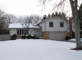 101 Niles Ave, Lake Forest, IL 60045