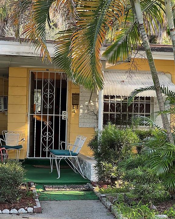 1st image of 1005 W CYPRESS STREET