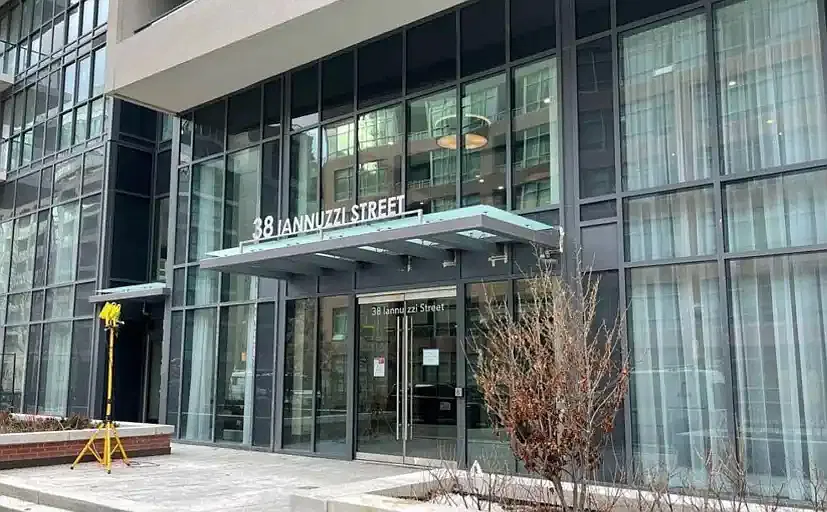 1 bed, 1.0 bath, 570 sqft, $2,600 — Photo 2