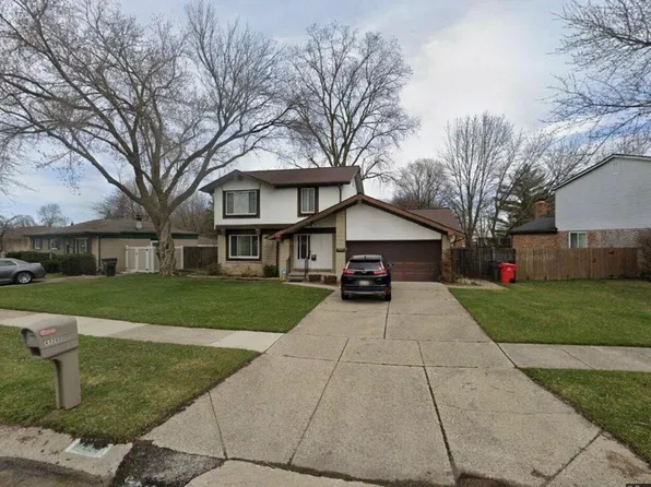 41200 Dunboyne Cir, Clinton Township, MI 48038