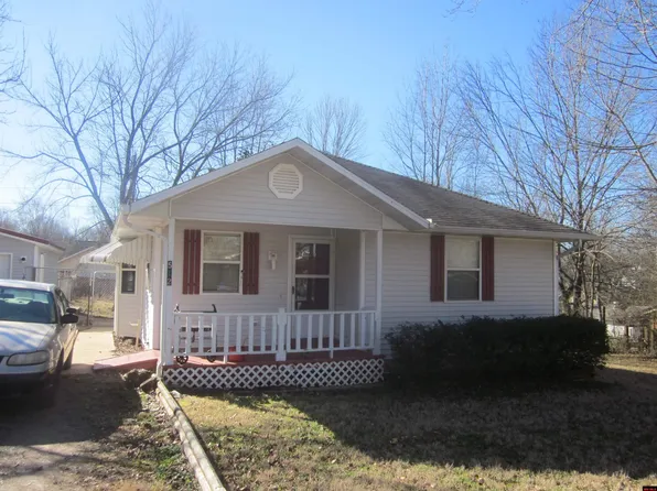 512 South St, Flippin, AR 72634
