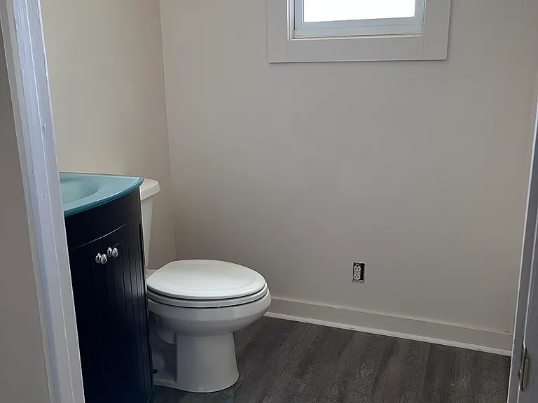 122 Ivydale Rd #B — Photo 9
