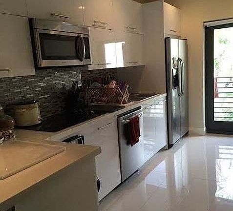 4th image of 1109 E Broward Blvd APT 10