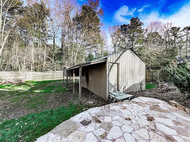 2189 Chartwell Dr — Photo 7