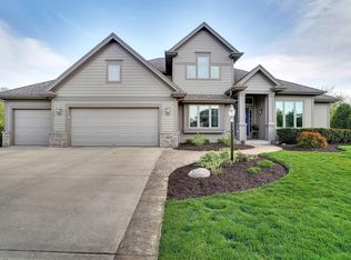 1821 Coach House Ct, Racine, WI 53406