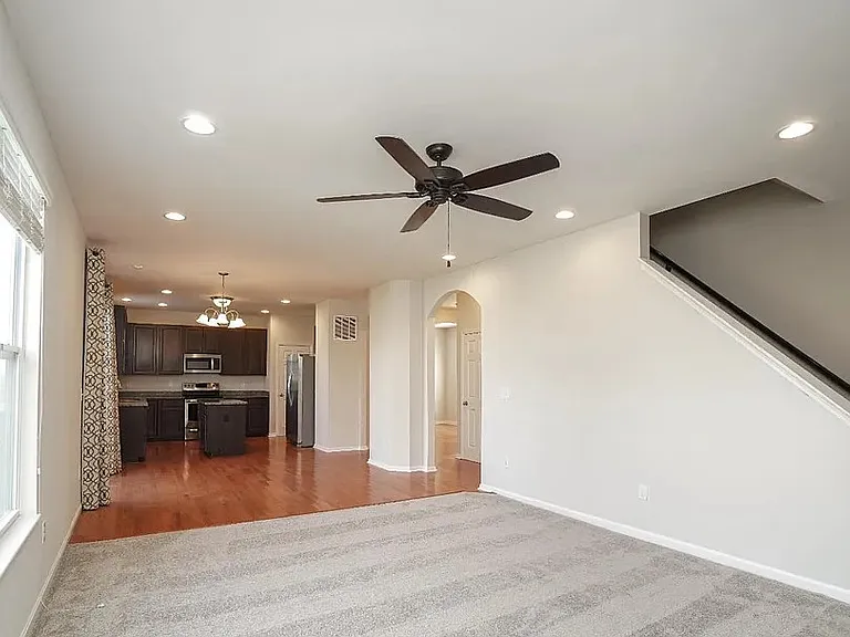 8006 Summerlin Ct — Photo 5