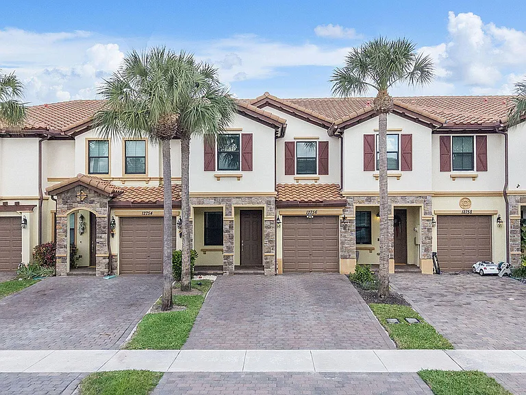 12756 Anthorne Ln — Photo 2