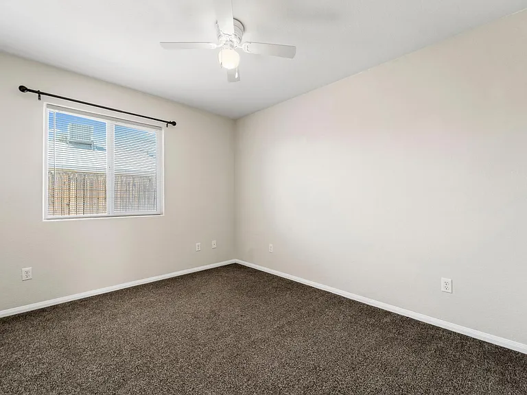 8497 Tamarack Ave — Photo 16