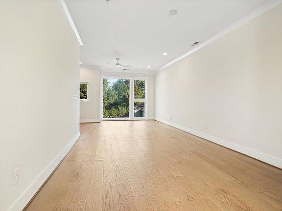 3rd image of 712 E Edenton St #102