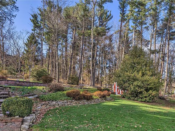 3rd image of 3757 Fenton Dr