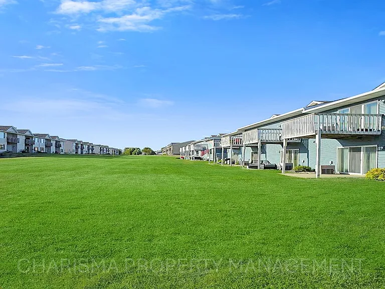 Park Place Condos — Photo 8