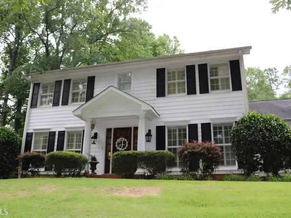 103 Deal Dr, Lagrange, GA 30240