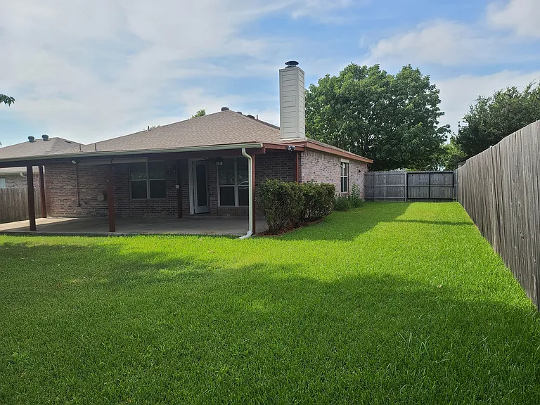 305 Lake Wichita Dr — Photo 41