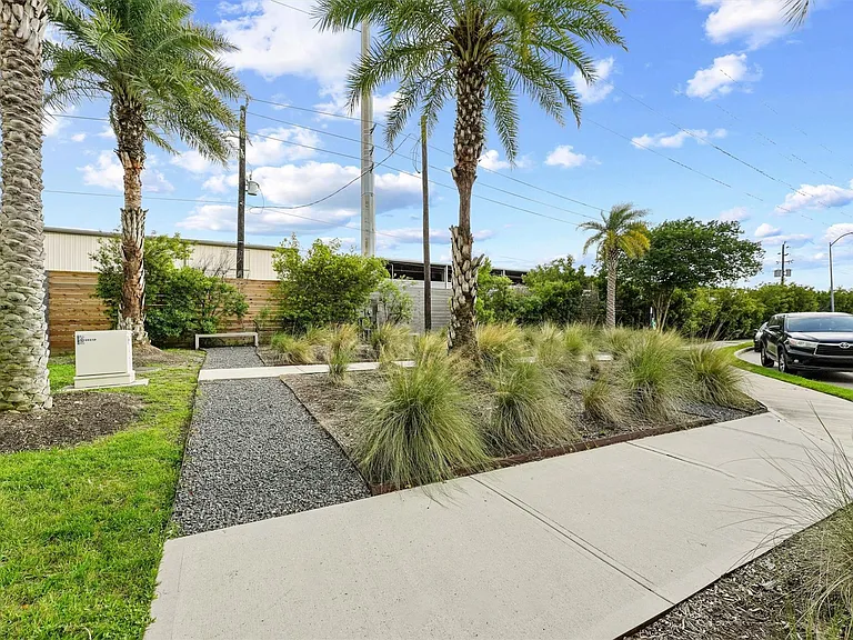 5854 E Post Oak Ln — Photo 29