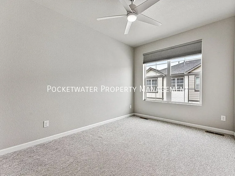 176 Ambrose St — Photo 14
