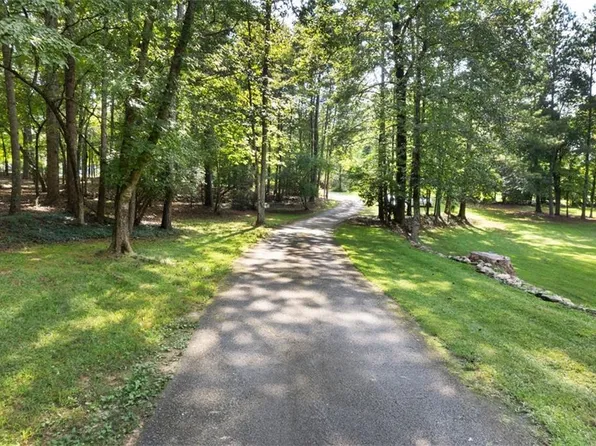 5038 Daniell Mill Rd, Winston, GA 30187