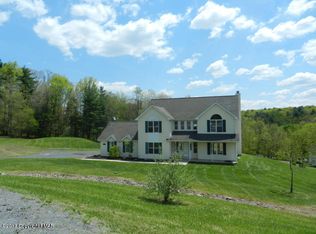 2264 Suburban Ln, Effort, PA 18330