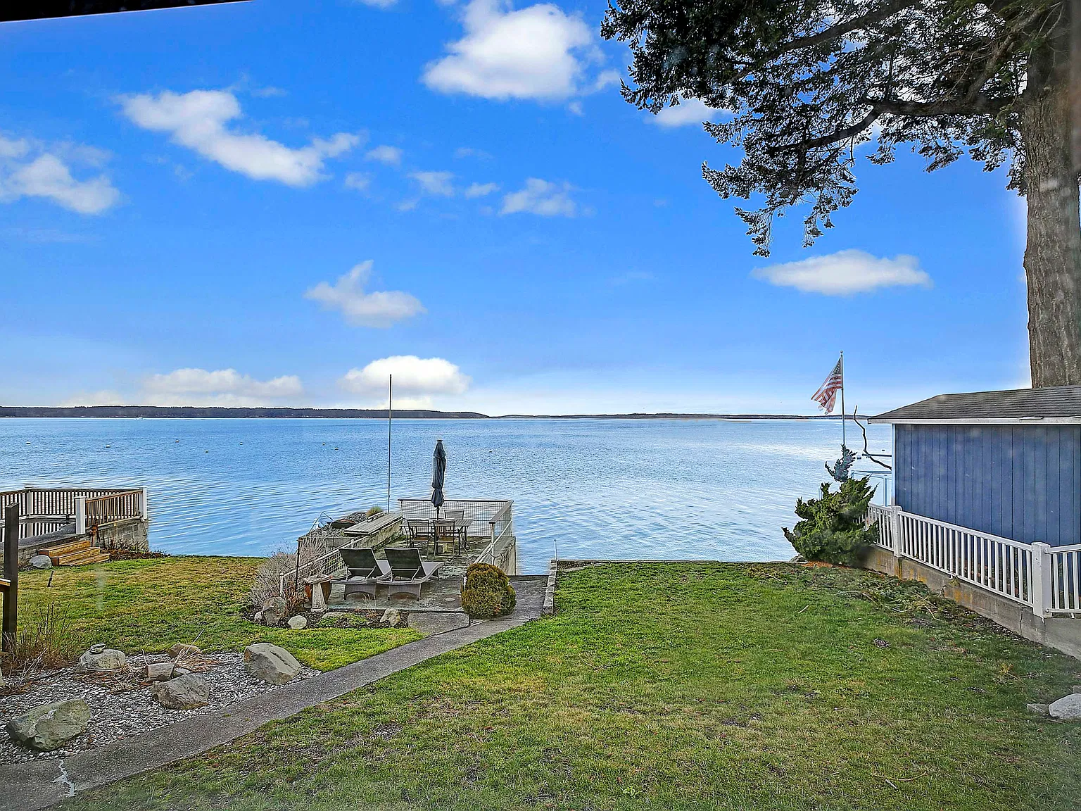 2 bed, 1.5 bath, 1207 sqft, $2,845 — Photo 2