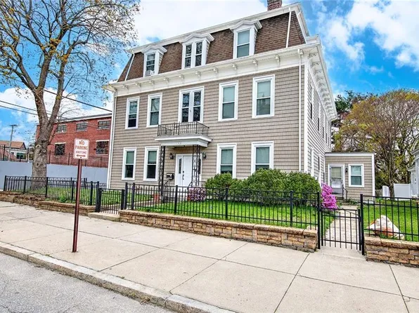 159 Earle St, Woonsocket, RI 02895
