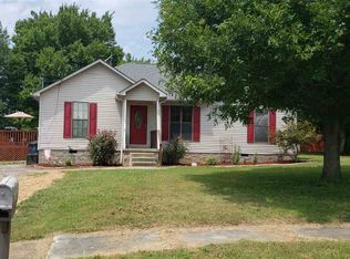 233 S Front St, Halls, TN 38040