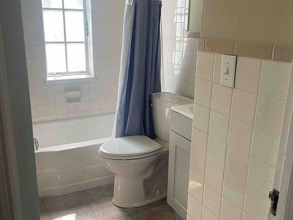 5th image of 388-390 Morris Dr